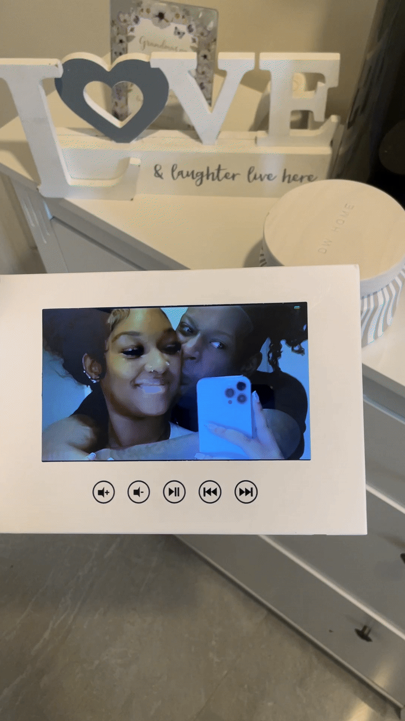 PETITE LIGHTS LOVE BOOK